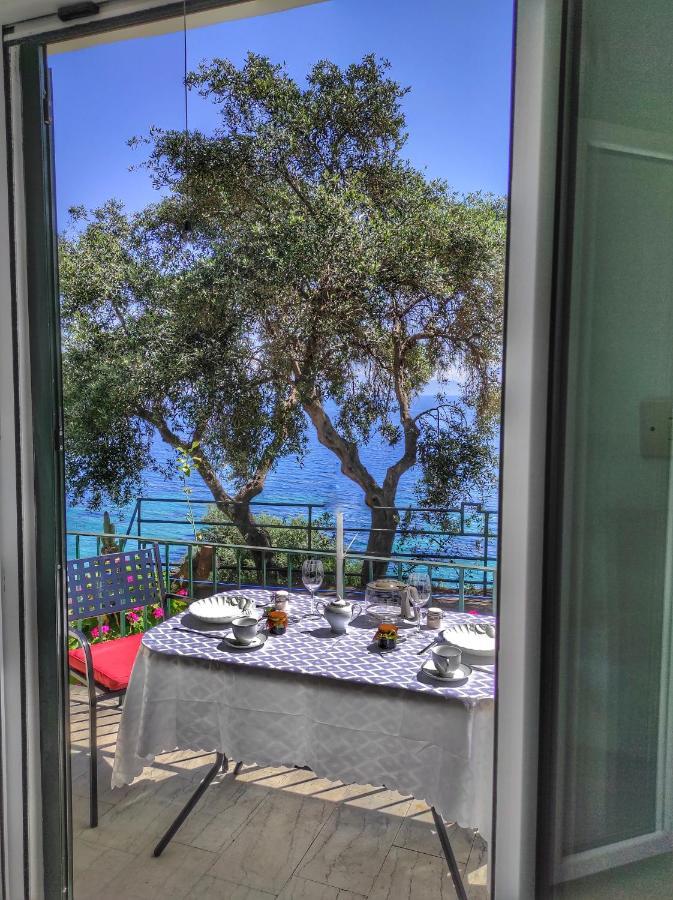 Villa Fourtuna Apartment Agios Ioannis Peristerion Exterior photo