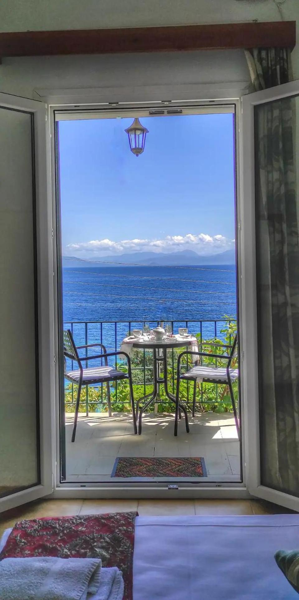 Villa Fourtuna Apartment Agios Ioannis Peristerion Exterior photo