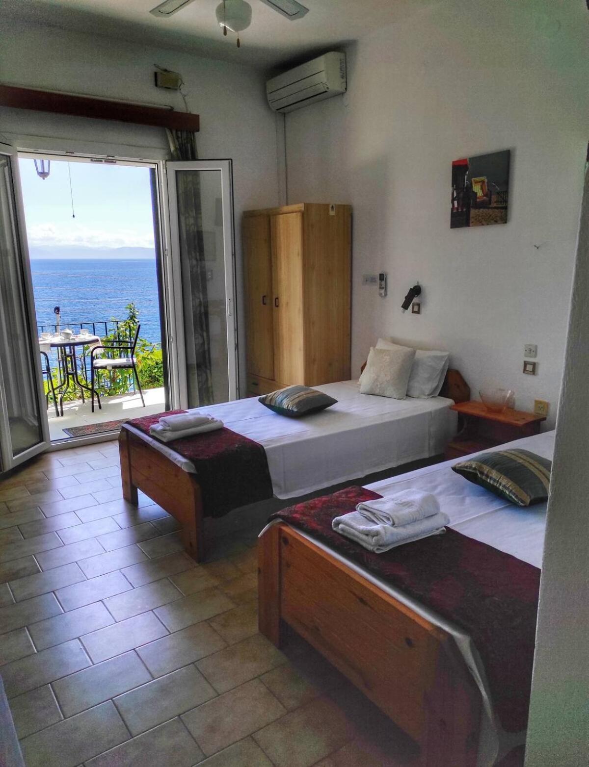 Villa Fourtuna Apartment Agios Ioannis Peristerion Exterior photo