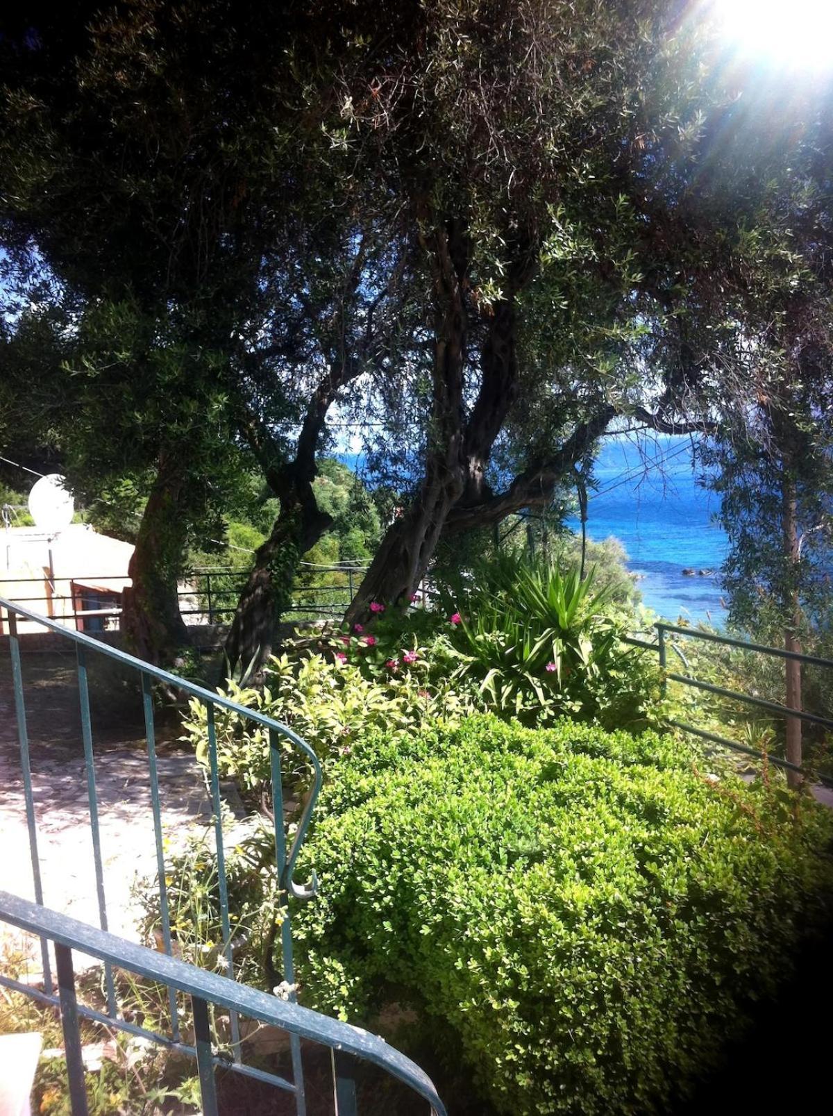 Villa Fourtuna Apartment Agios Ioannis Peristerion Exterior photo